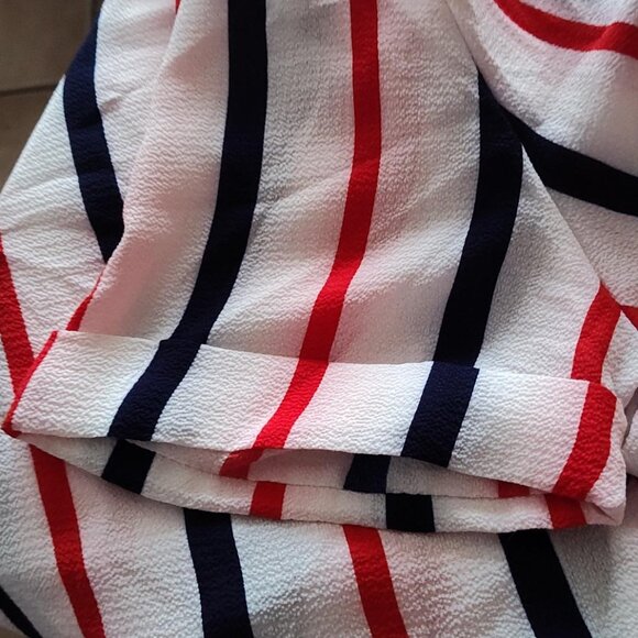 Fashion classic fashion women's red, white & blue top nwt - Picture 3 of 8